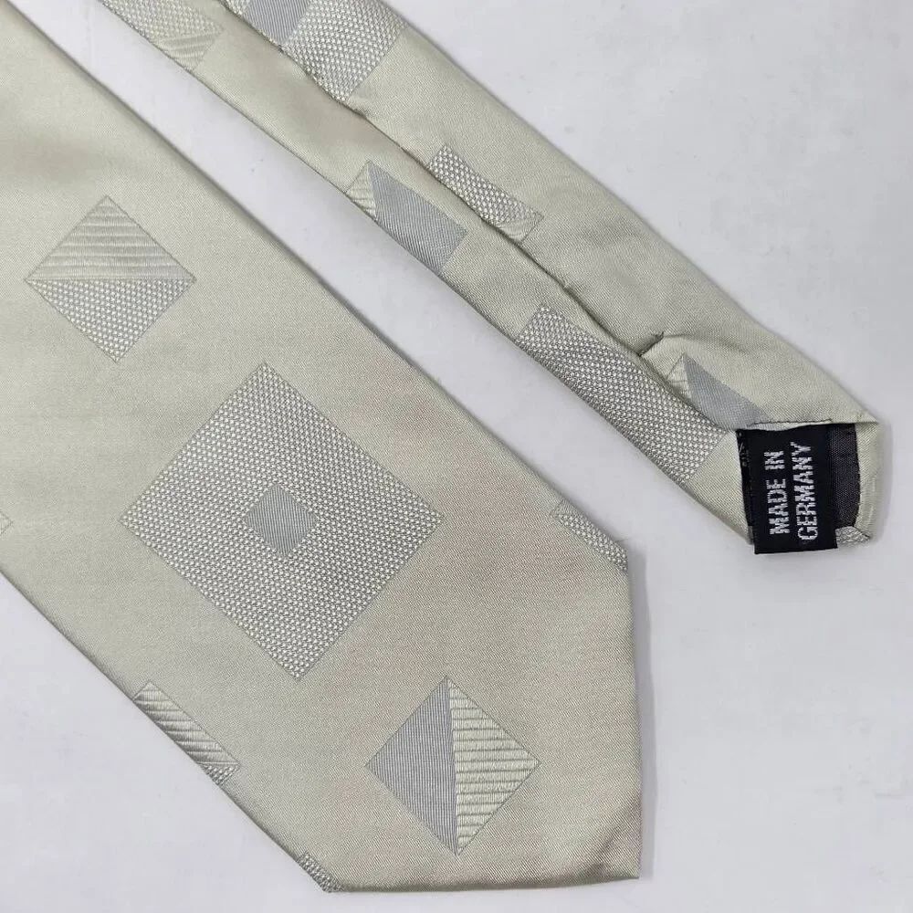 GEORG ROTH GERMANY SILK TIE CREAM SATIN TEXTURED SQUARES LUXURY 3.75" X 58"